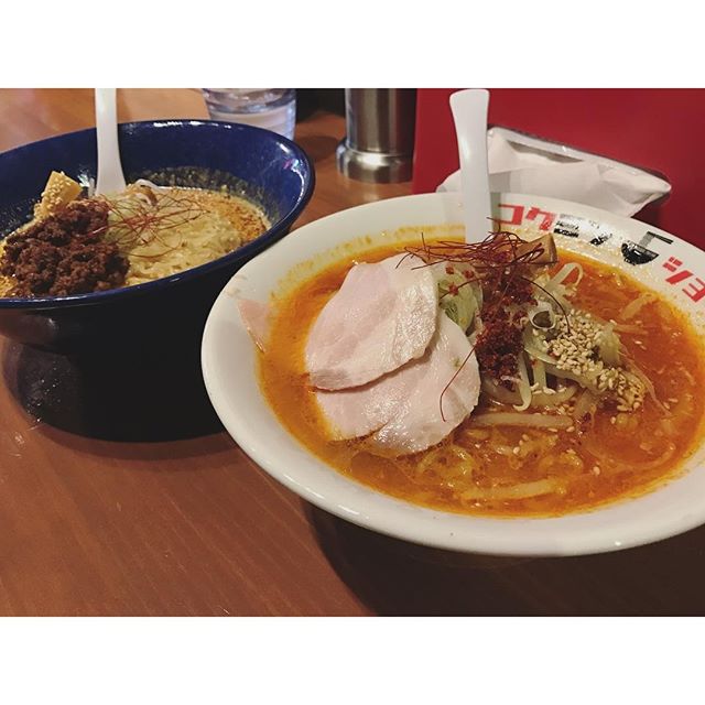 辛味噌ラーメンとゴマ辛ラーメン