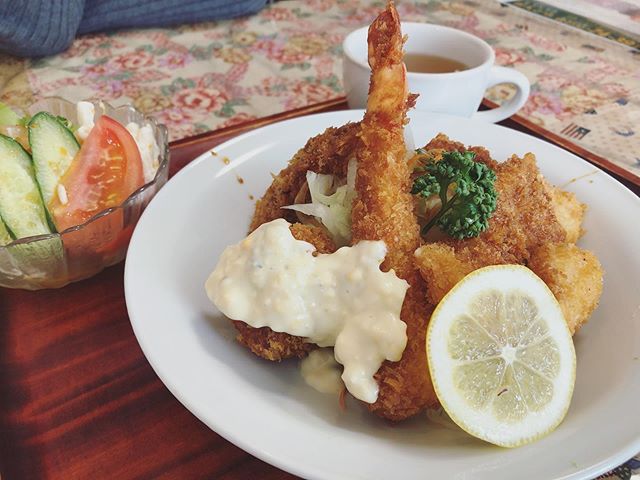 ミックスフライ丼